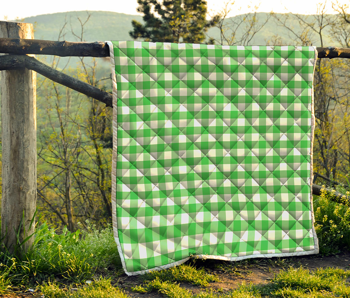 Green And White Gingham Pattern Print Quilt