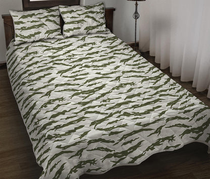 Green And White Tiger Stripe Camo Print Quilt Bed Set