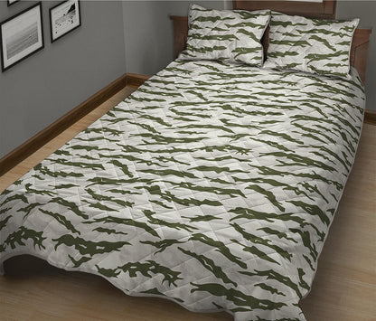 Green And White Tiger Stripe Camo Print Quilt Bed Set