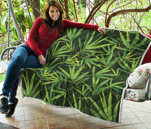 Green Bamboo Leaf Pattern Print Quilt