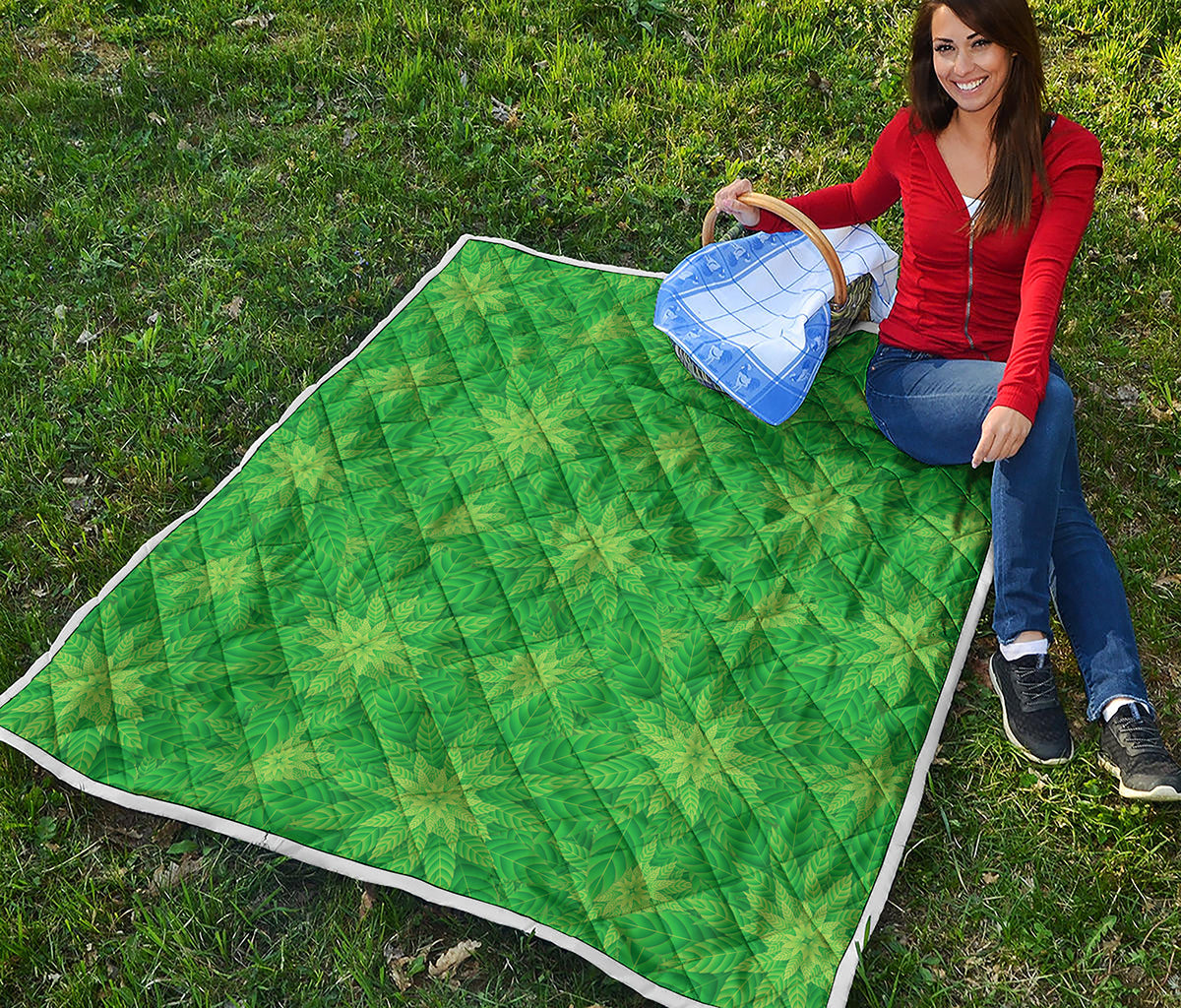 Green Cannabis Leaf Pattern Print Quilt