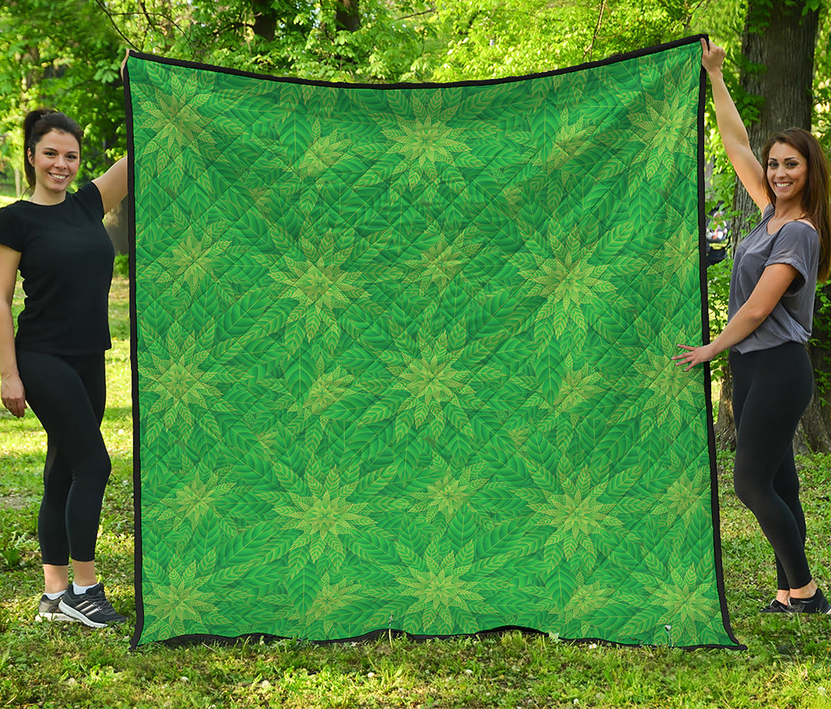 Green Cannabis Leaf Pattern Print Quilt