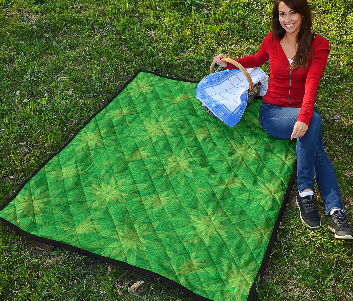 Green Cannabis Leaf Pattern Print Quilt