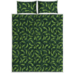 Green Chili Peppers Pattern Print Quilt Bed Set