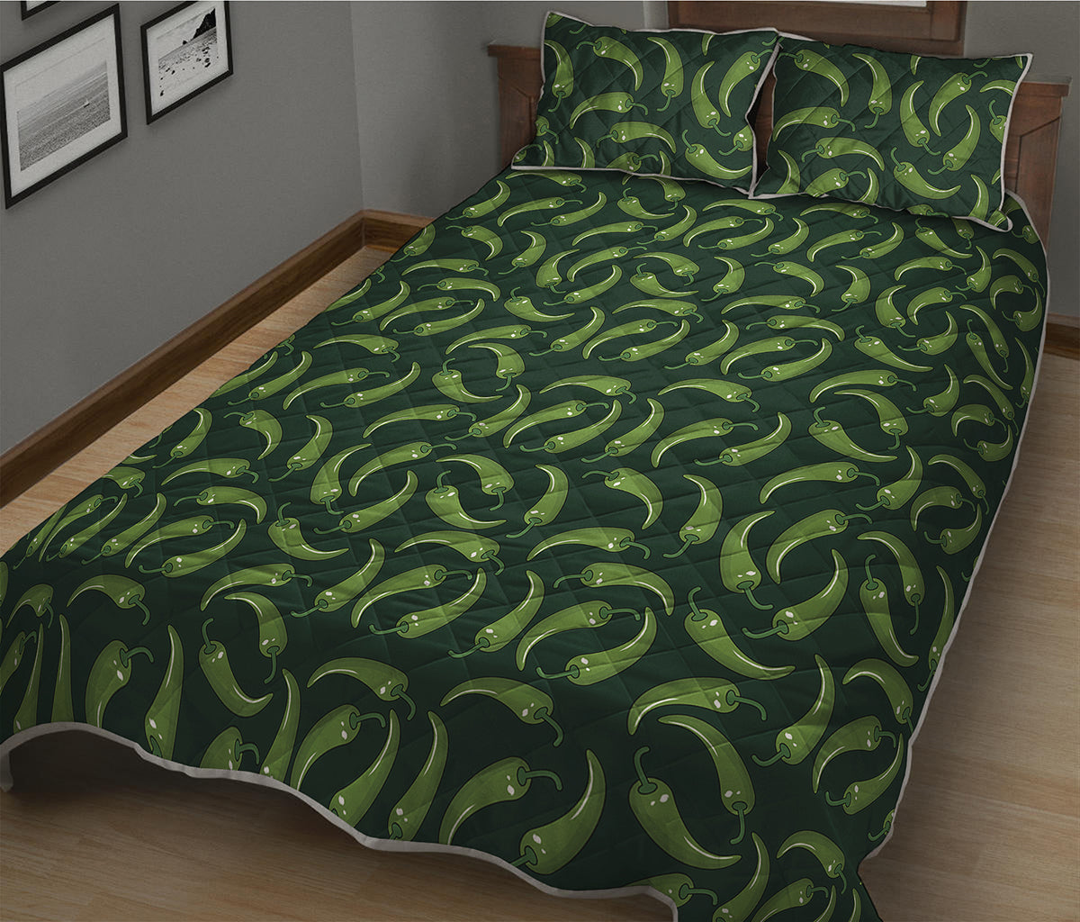 Green Chili Peppers Pattern Print Quilt Bed Set