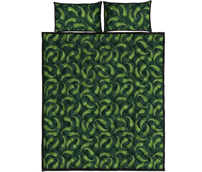 Green Chili Peppers Pattern Print Quilt Bed Set