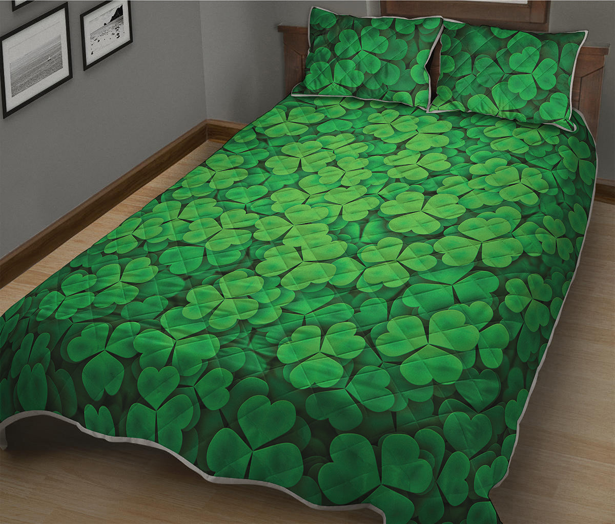 Green Clover St. Patrick's Day Print Quilt Bed Set