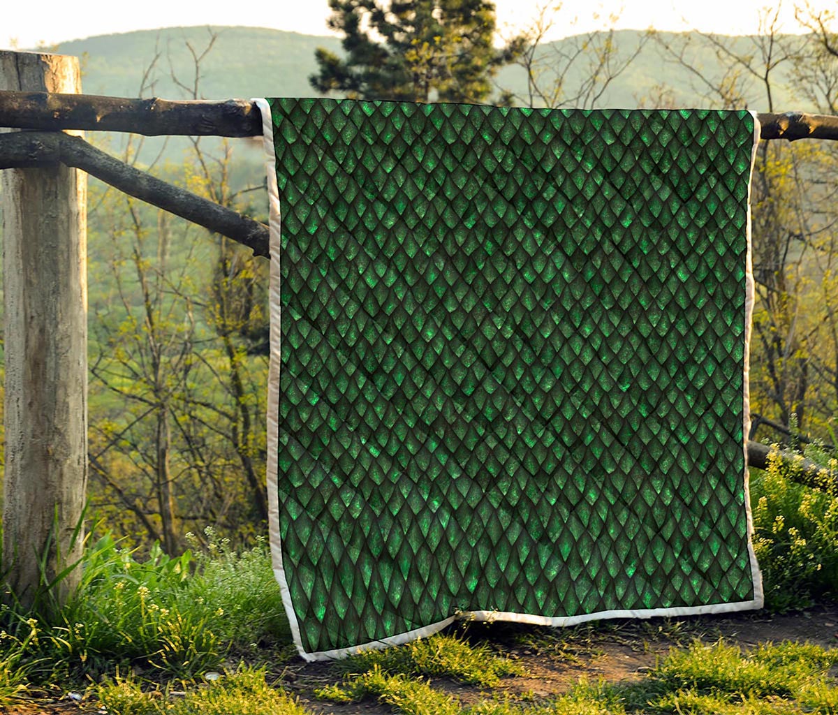 Green Dragon Scales Pattern Print Quilt