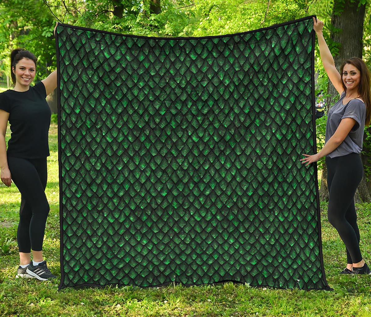 Green Dragon Scales Pattern Print Quilt