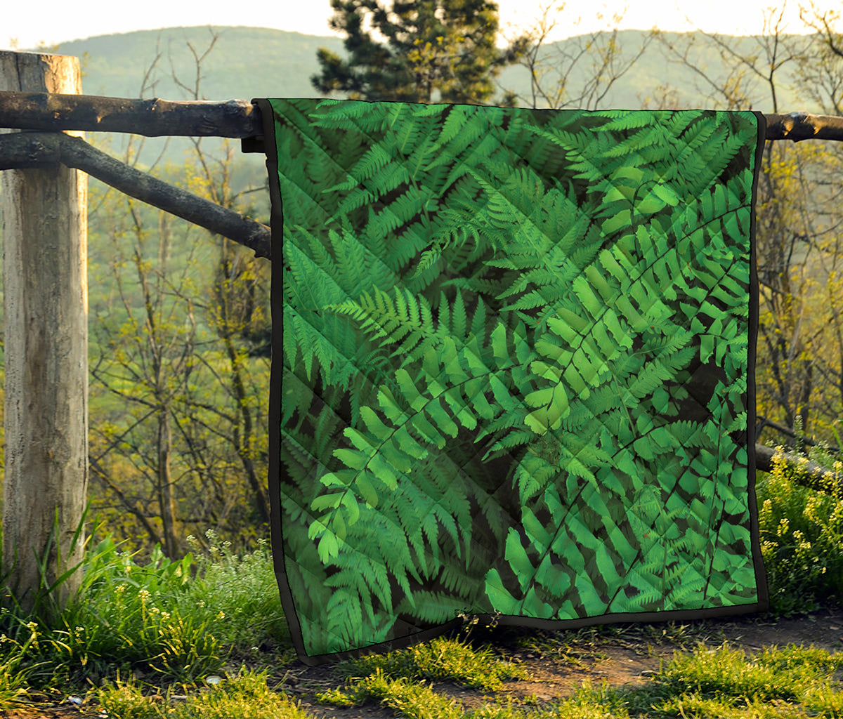 Green Fern Leaf Print Quilt