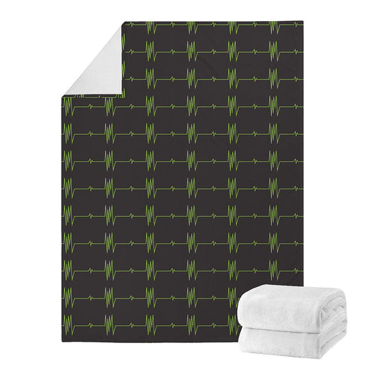 Green Heartbeat Pattern Print Blanket