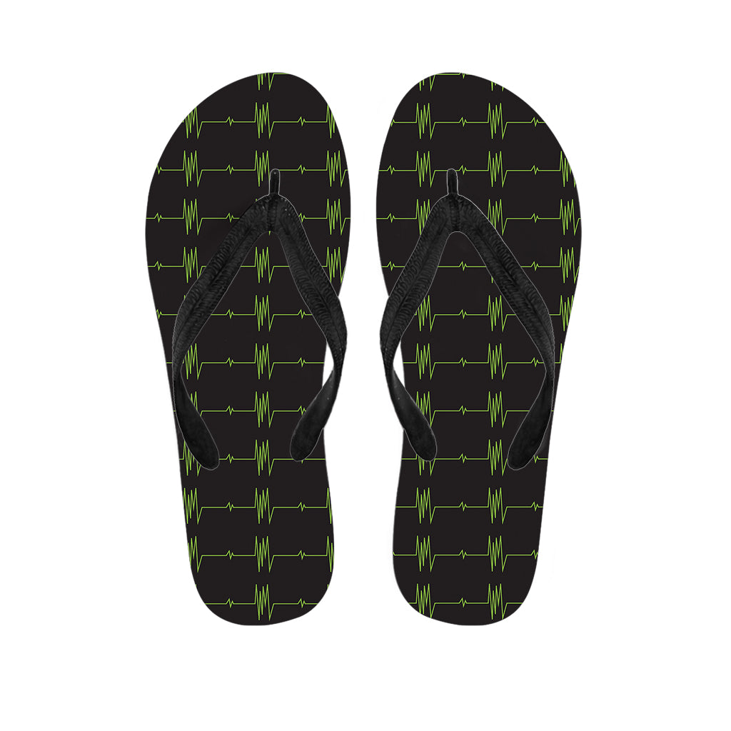 Green Heartbeat Pattern Print Flip Flops