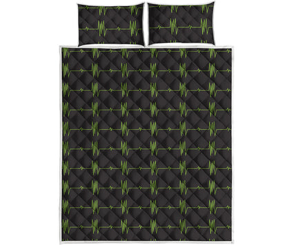 Green Heartbeat Pattern Print Quilt Bed Set