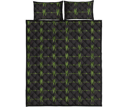 Green Heartbeat Pattern Print Quilt Bed Set