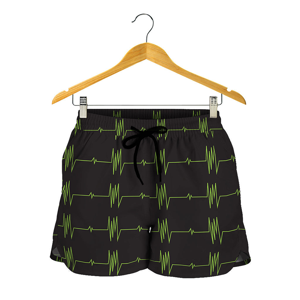 Green Heartbeat Pattern Print Women's Shorts