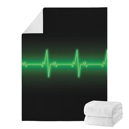 Green Heartbeat Print Blanket