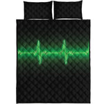 Green Heartbeat Print Quilt Bed Set
