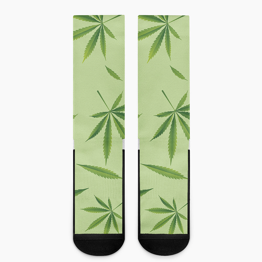 Green Hemp Leaves Pattern Print Crew Socks