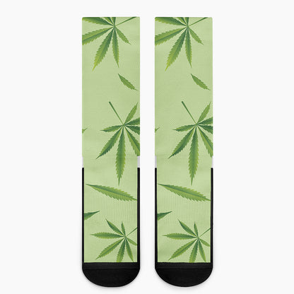Green Hemp Leaves Pattern Print Crew Socks