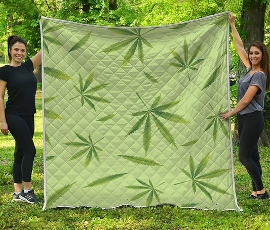 Green Hemp Leaves Pattern Print Quilt