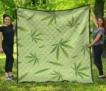 Green Hemp Leaves Pattern Print Quilt