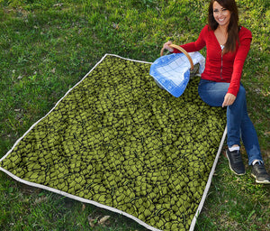 Green Hop Cone Pattern Print Quilt