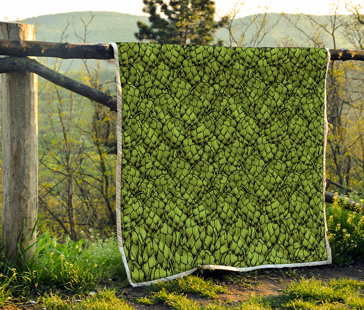 Green Hop Cone Pattern Print Quilt