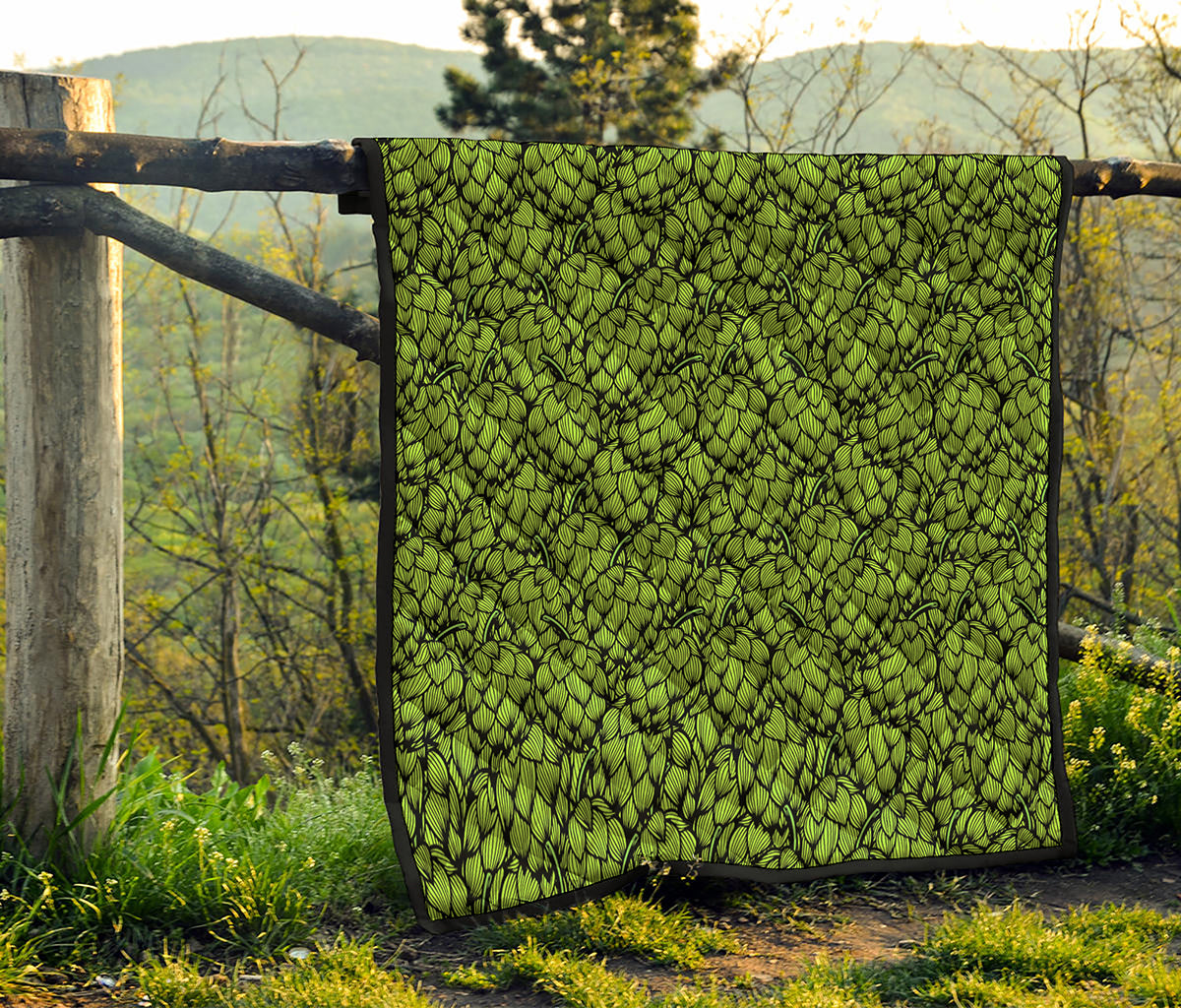 Green Hop Cone Pattern Print Quilt