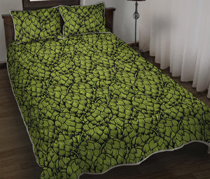 Green Hop Cone Pattern Print Quilt Bed Set