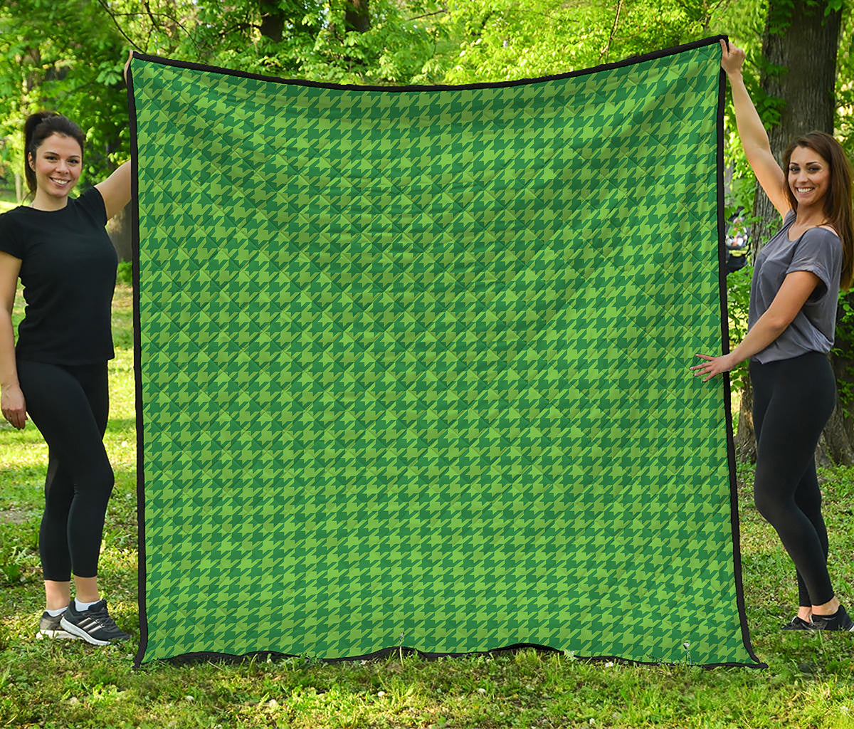 Green Houndstooth Pattern Print Quilt