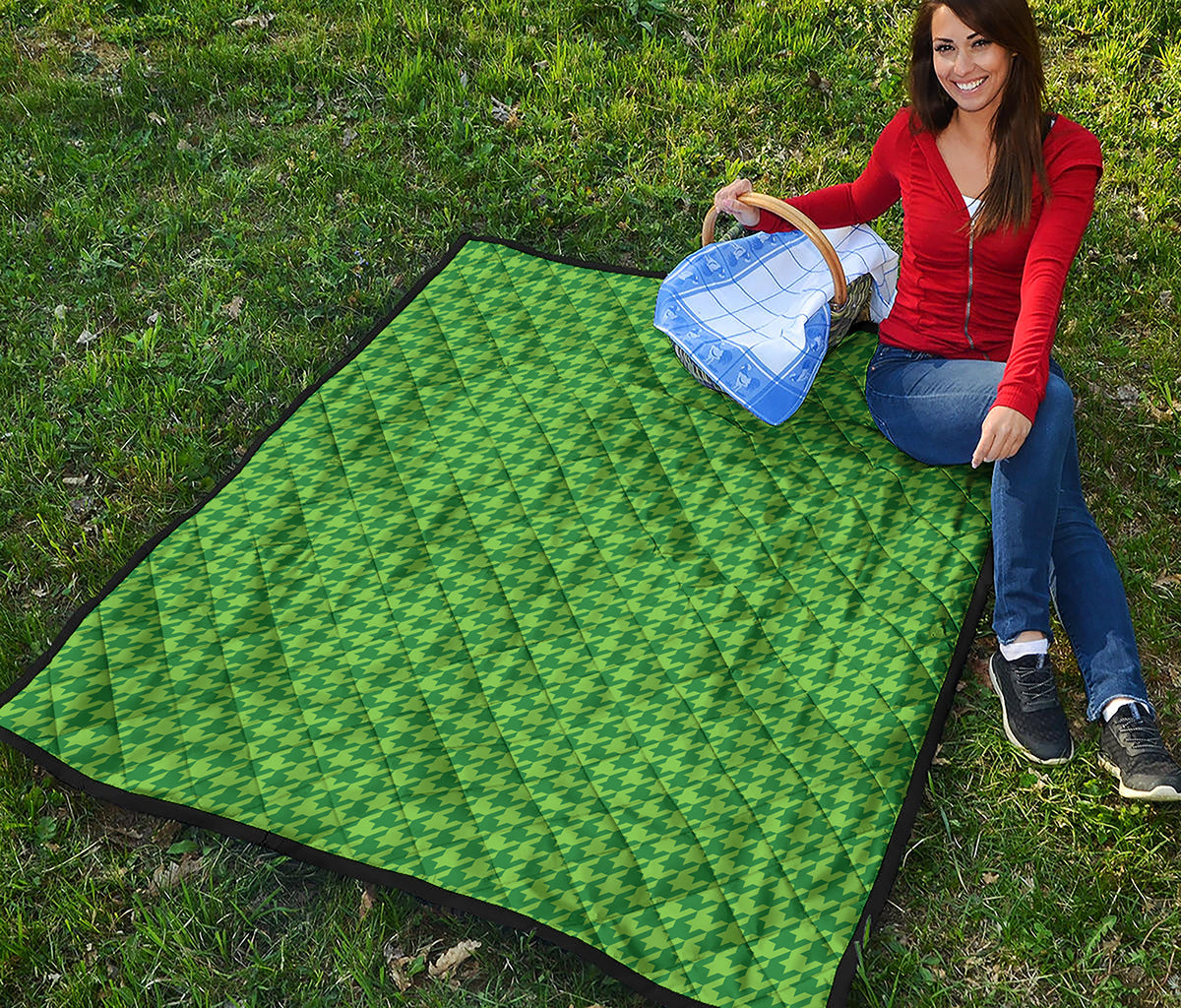 Green Houndstooth Pattern Print Quilt