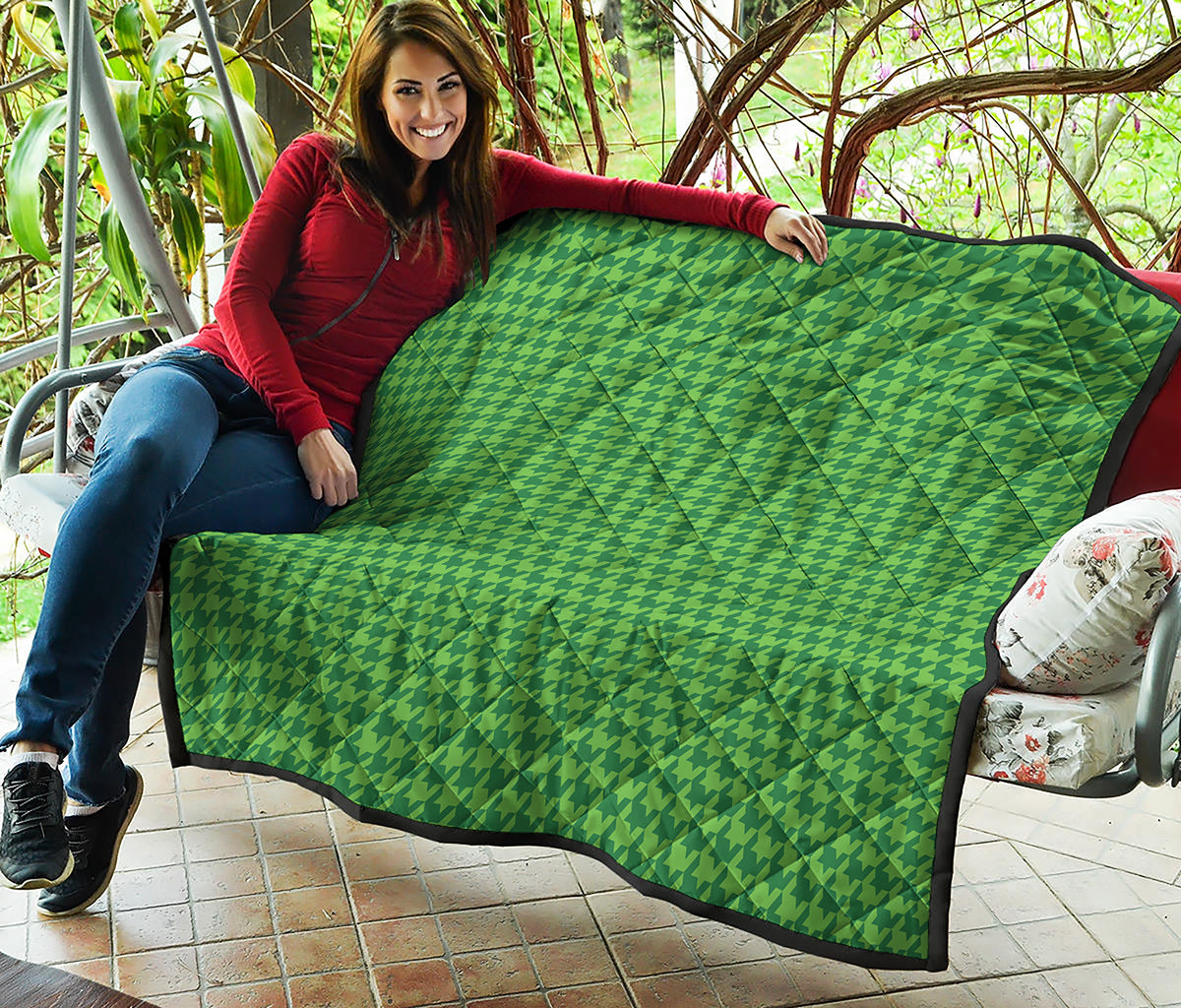 Green Houndstooth Pattern Print Quilt