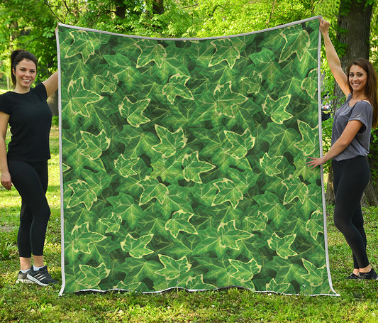 Green Ivy Leaf Pattern Print Quilt