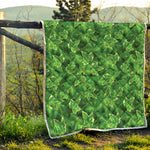 Green Ivy Leaf Pattern Print Quilt