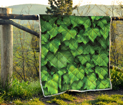 Green Ivy Leaf Print Quilt