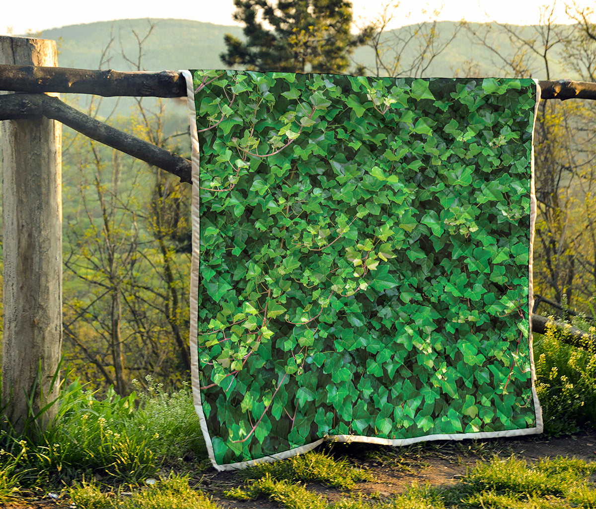 Green Ivy Wall Print Quilt