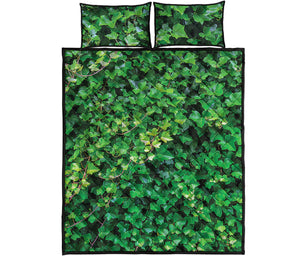 Green Ivy Wall Print Quilt Bed Set