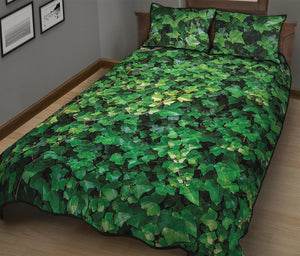 Green Ivy Wall Print Quilt Bed Set