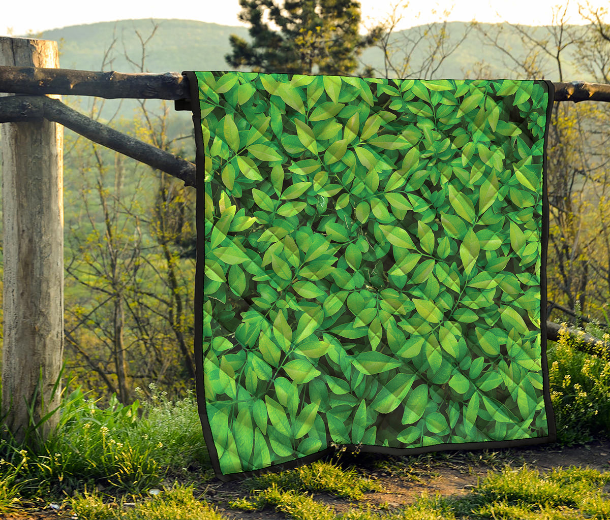 Green Leaf Print Quilt