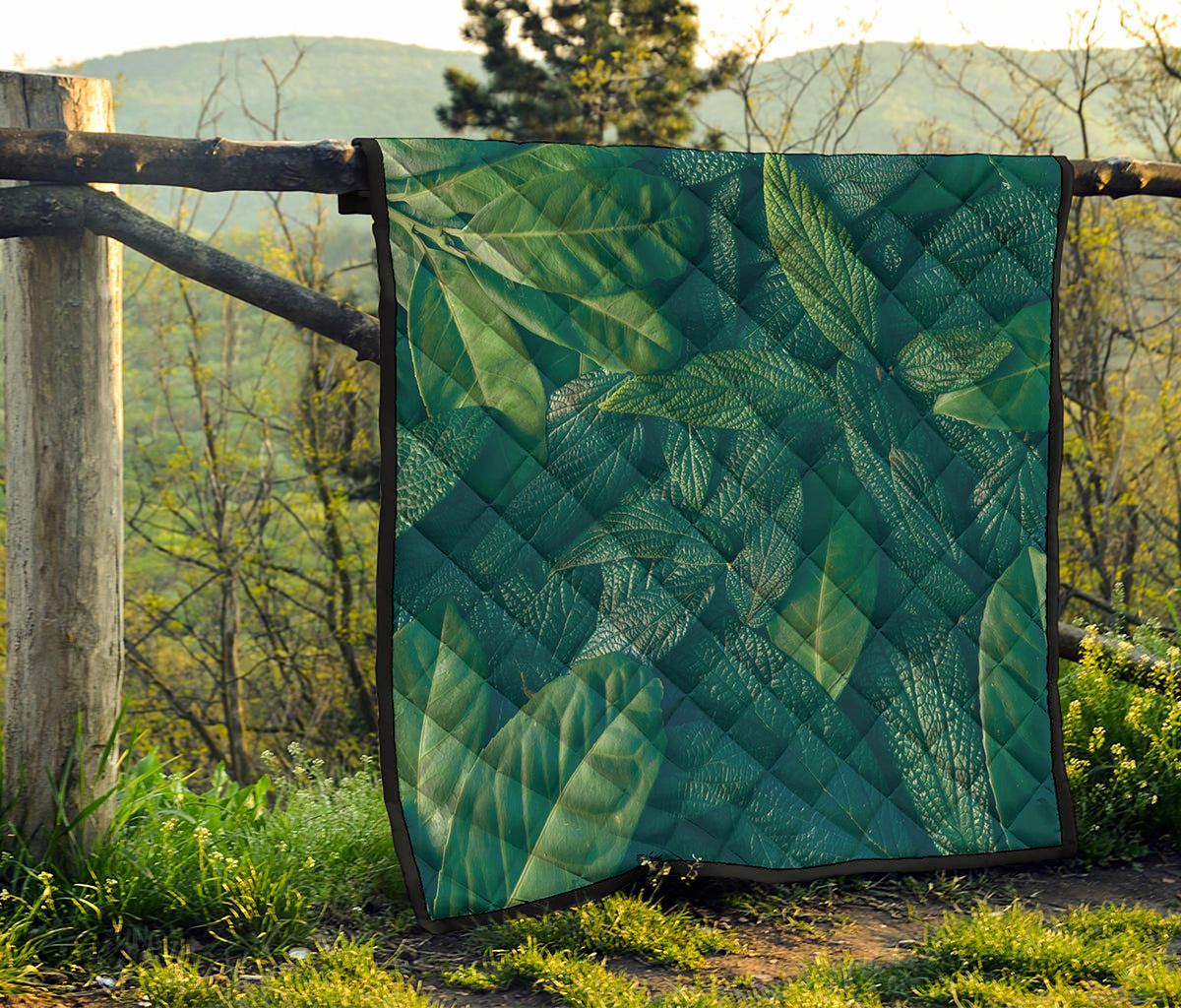 Green Leaves Print Quilt