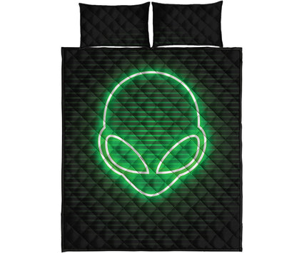 Green Light Alien Print Quilt Bed Set