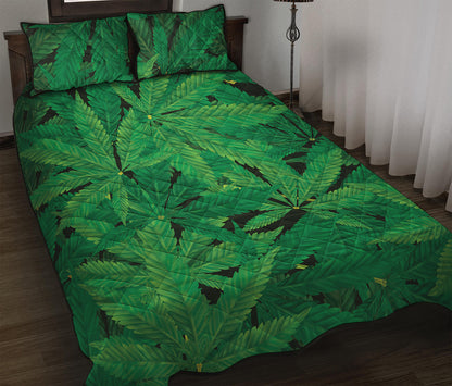Green Marijuana Leaf Print Quilt Bed Set
