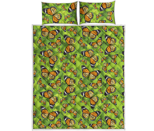 Green Monarch Butterfly Pattern Print Quilt Bed Set
