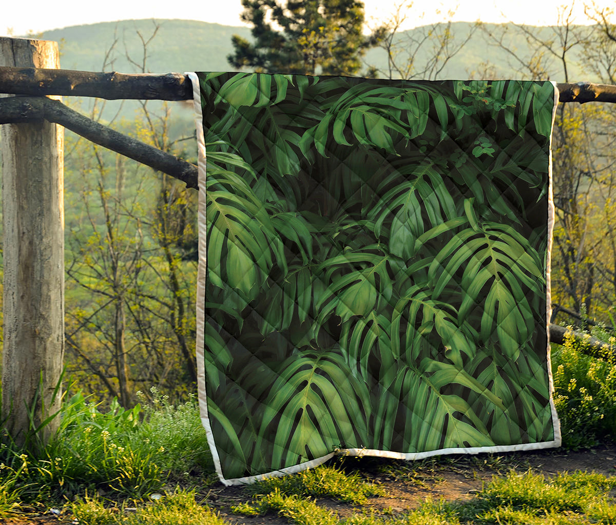 Green Monstera Leaf Print Quilt