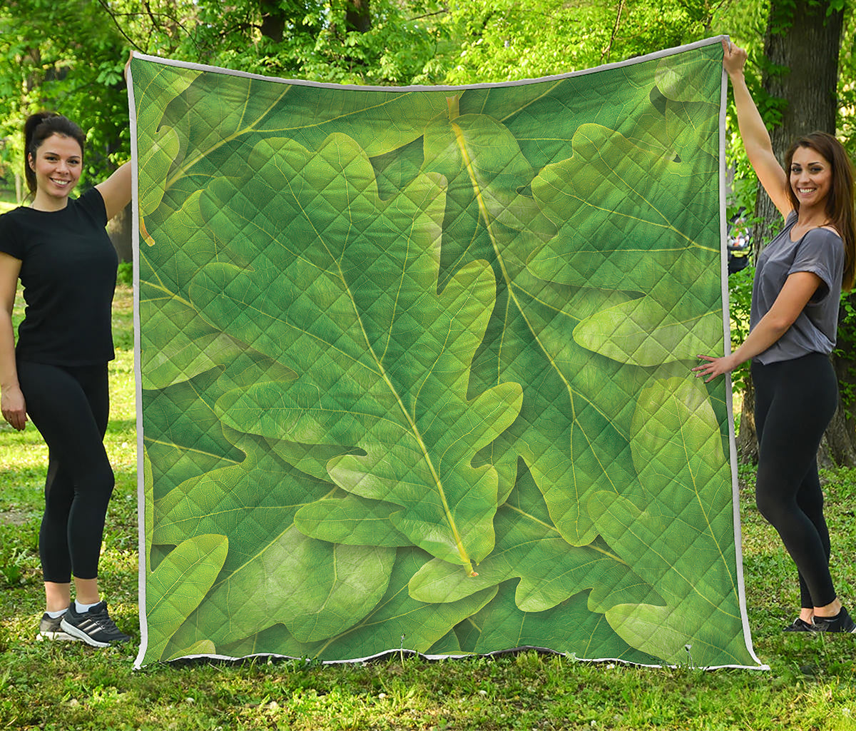 Green Oak Leaf Print Quilt