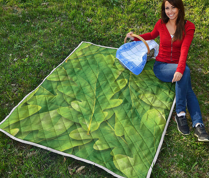 Green Oak Leaf Print Quilt