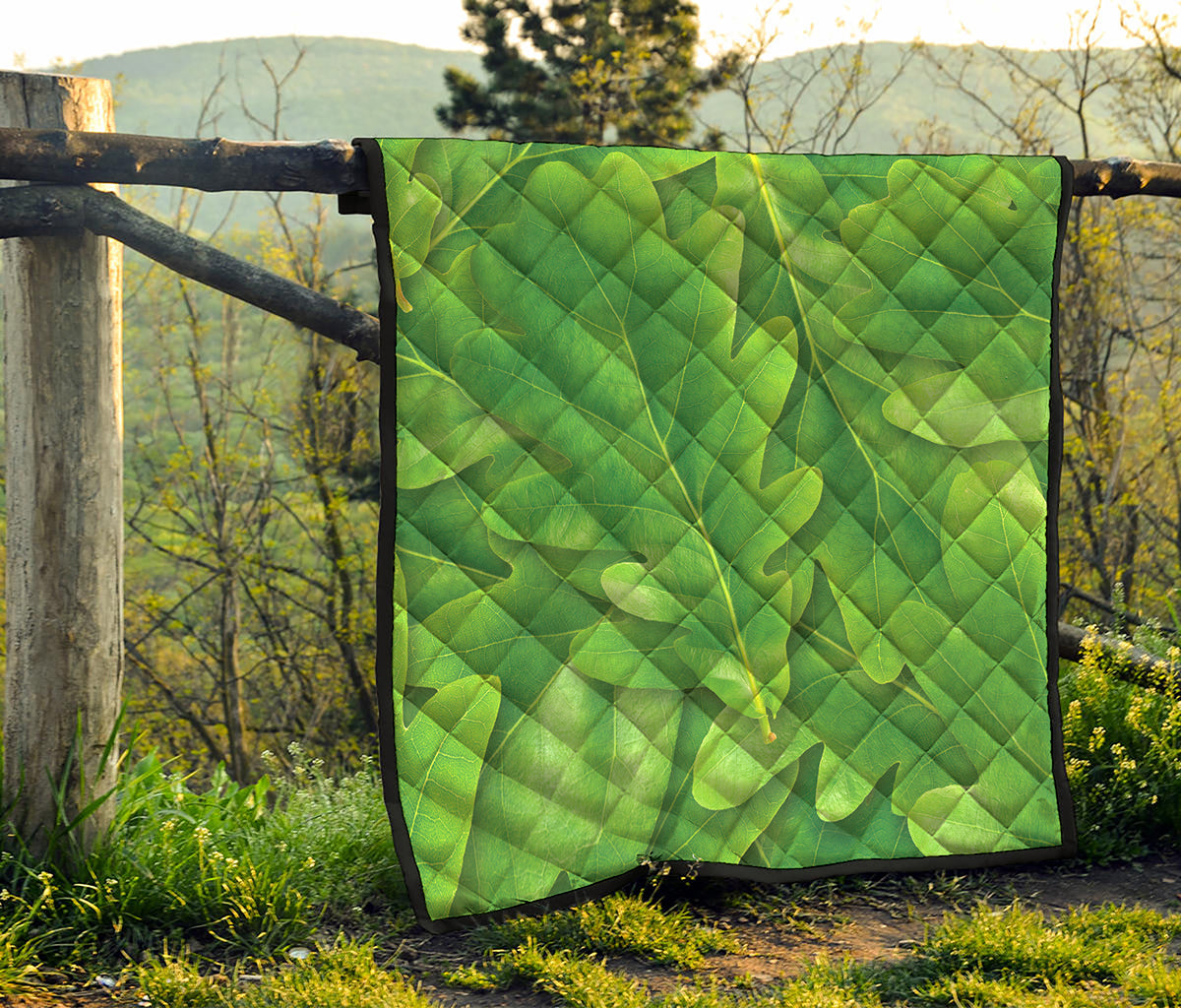 Green Oak Leaf Print Quilt