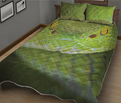 Green Pit Viper Print Quilt Bed Set