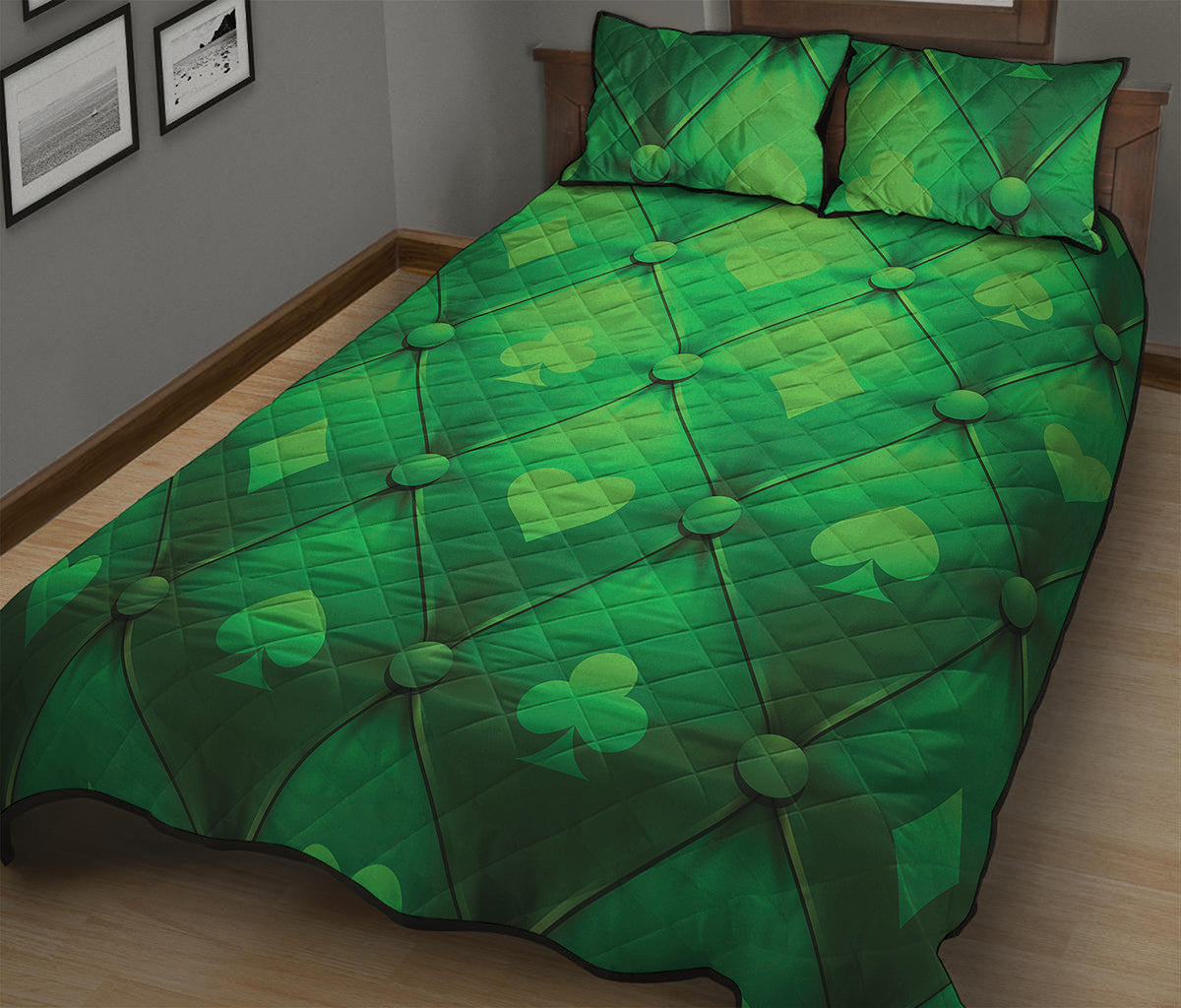Green Playing Card Suits Pattern Print Quilt Bed Set