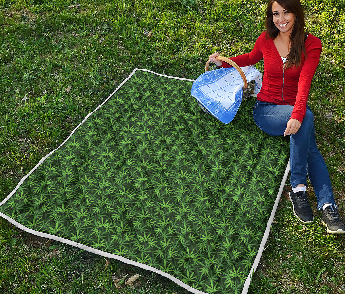 Green Pot Leaf Pattern Print Quilt